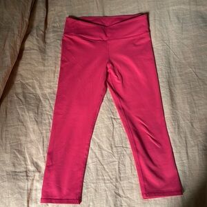 Fabletics leggings size XS HOT PINK 3/4 length